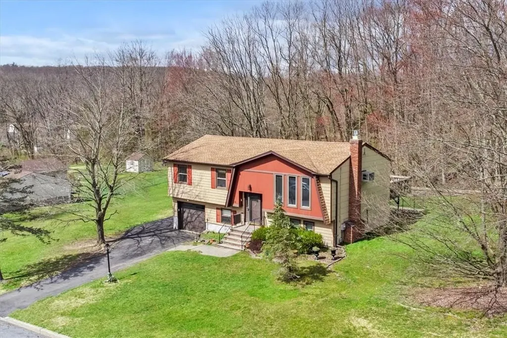 26 Harding Way Monroe NY 10950