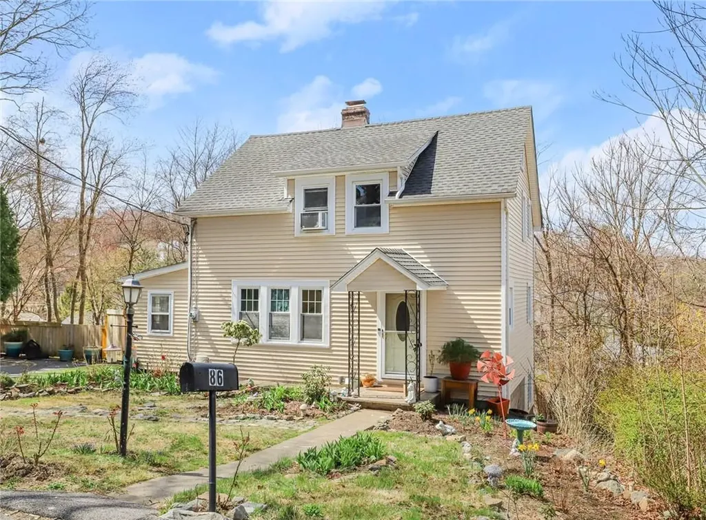 86 Bainbridge Avenue Thornwood NY 10594