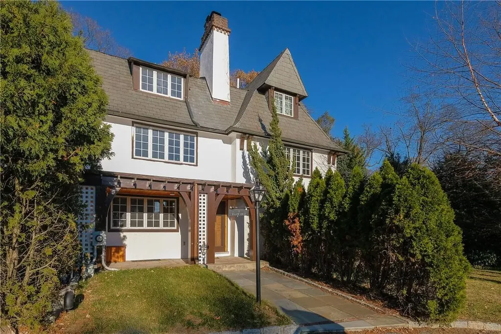 13 Willow Circle Bronxville NY 10708