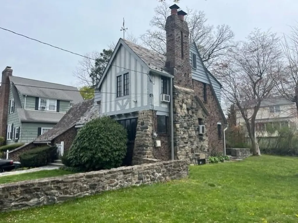 11 Marwood Lane Yonkers NY 10701