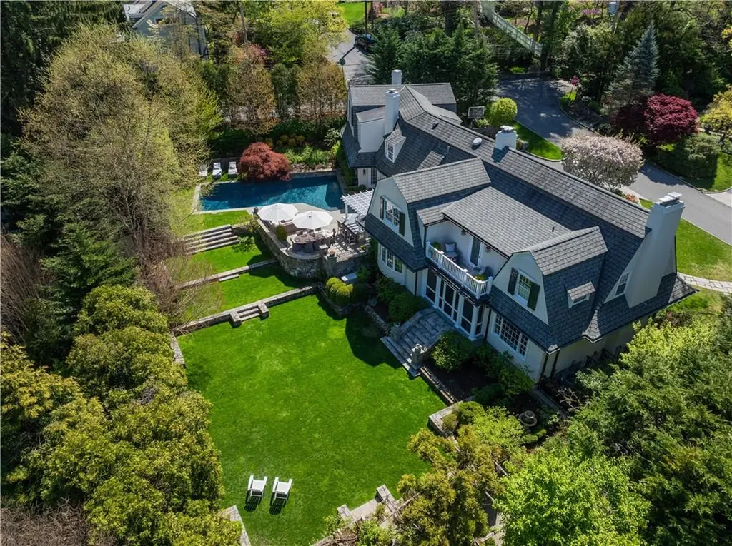 11 Beechwood Road Bronxville NY 10708