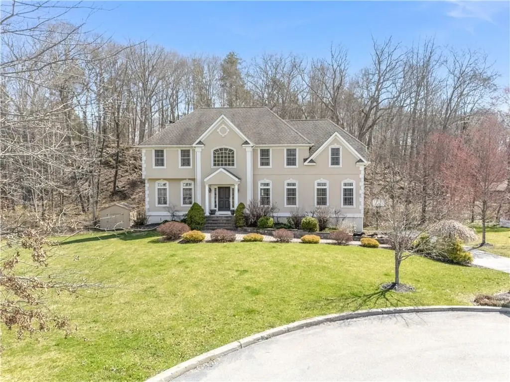 38 Kenzbrit Court Poughkeepsie NY 12603