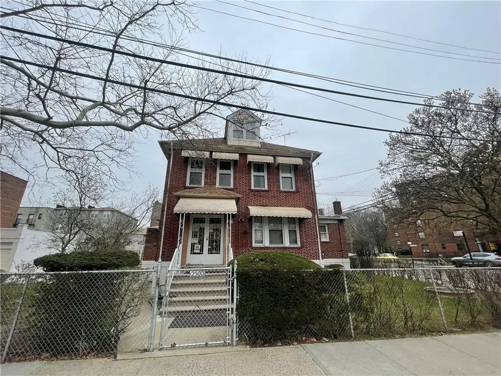 2500 Bronxwood Avenue Bronx NY 10469