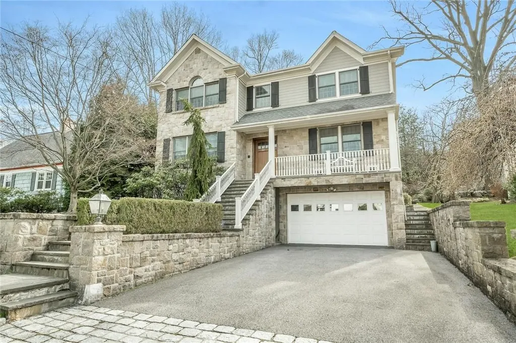 22 Winding Lane Scarsdale NY 10583