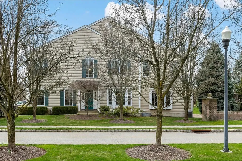 702 Huntington Drive Fishkill NY 12524