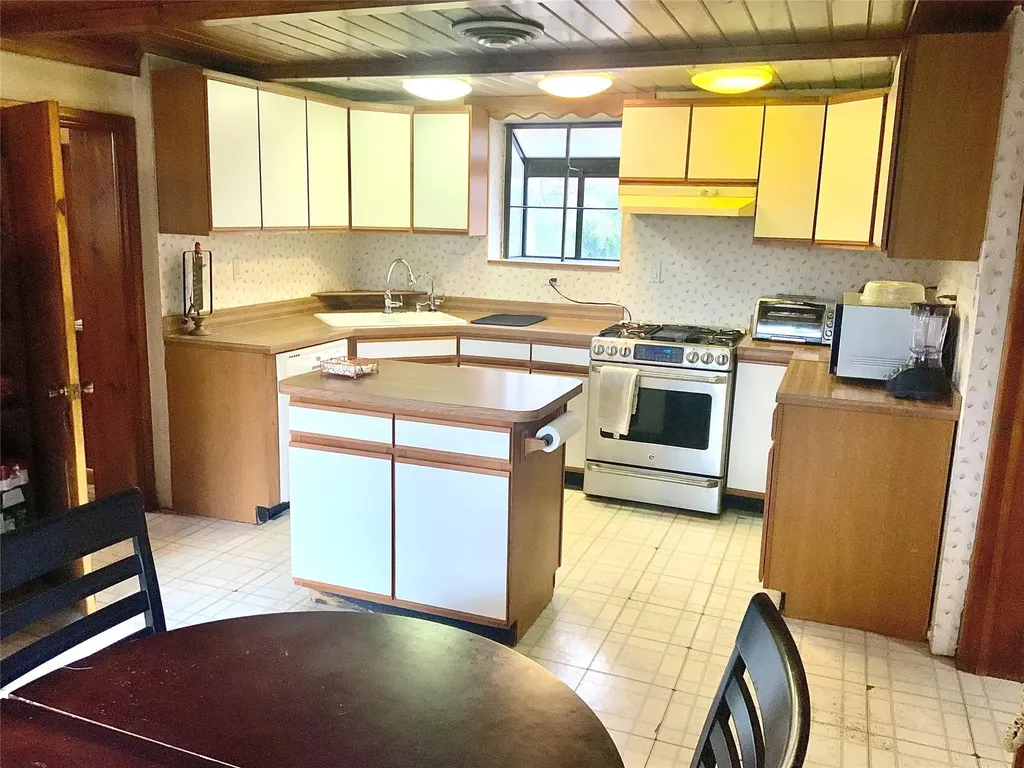 191 Shenandoah Road Hopewell Junction NY 12533