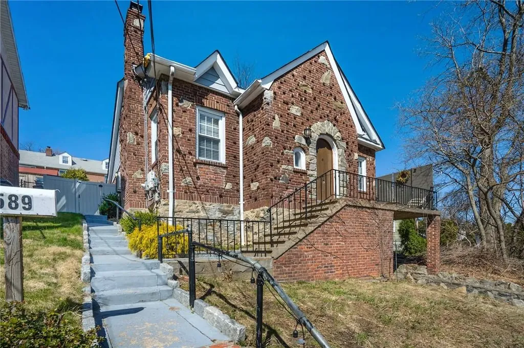 589 Valley Avenue Yonkers NY 10703
