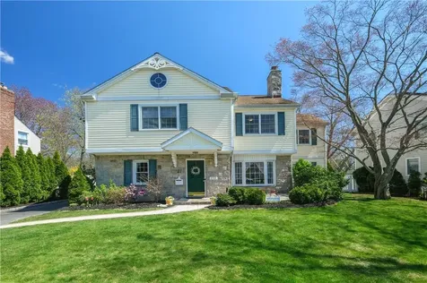 213 Lincoln Place Eastchester NY 10709