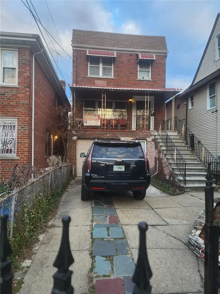 4040 Pratt Avenue Bronx NY 10466