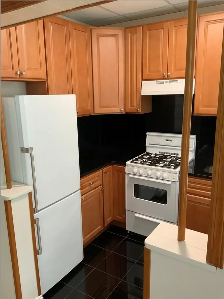 21-17 Rene Court Ridgewood NY 11385