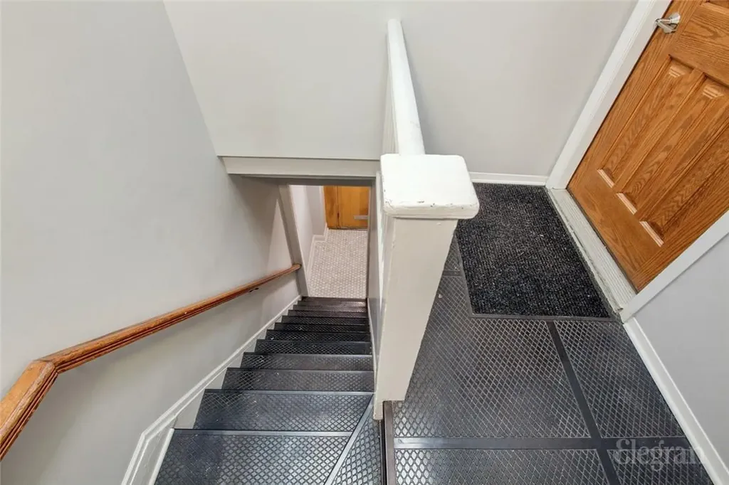 21-17 Rene Court Ridgewood NY 11385