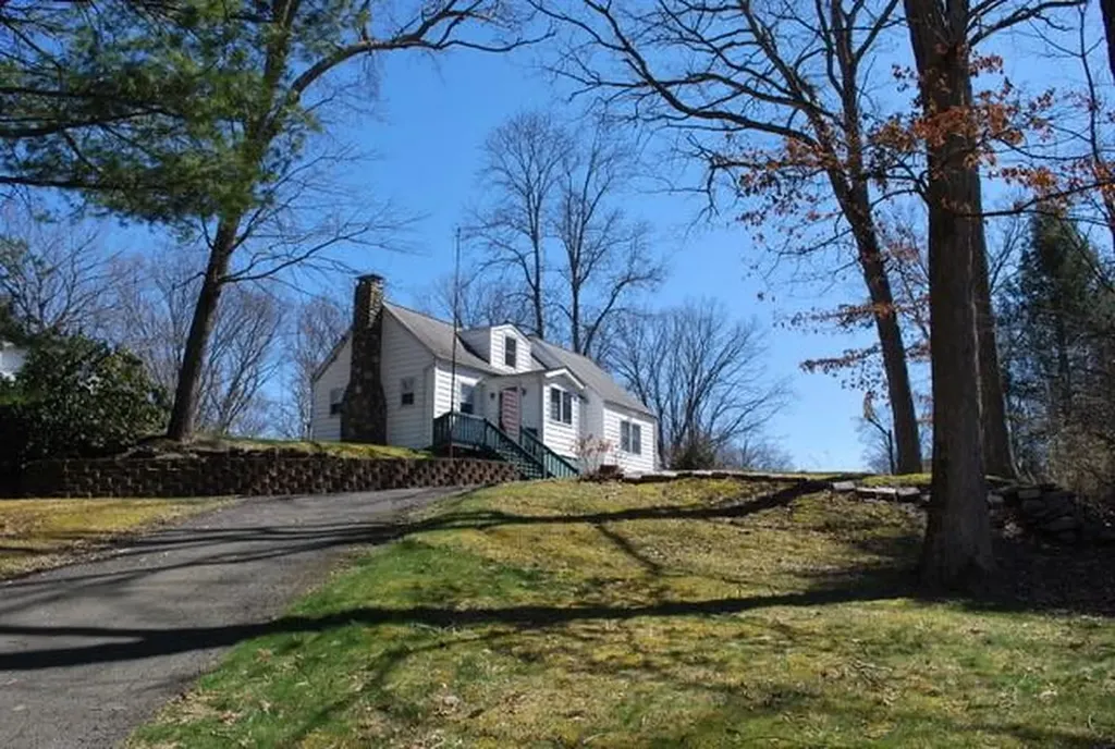 1761 Lakes Road Monroe NY 10950