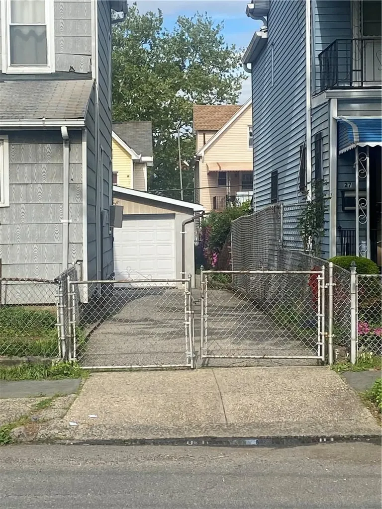 23 S 13th Avenue Mount Vernon NY 10550