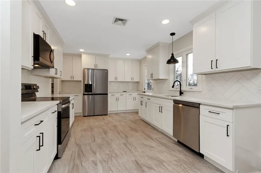 50 Ireland Drive Poughkeepsie NY 12603