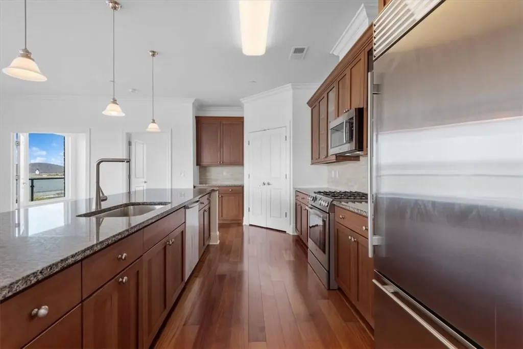 16 Rivers Edge Drive Tarrytown NY 10591
