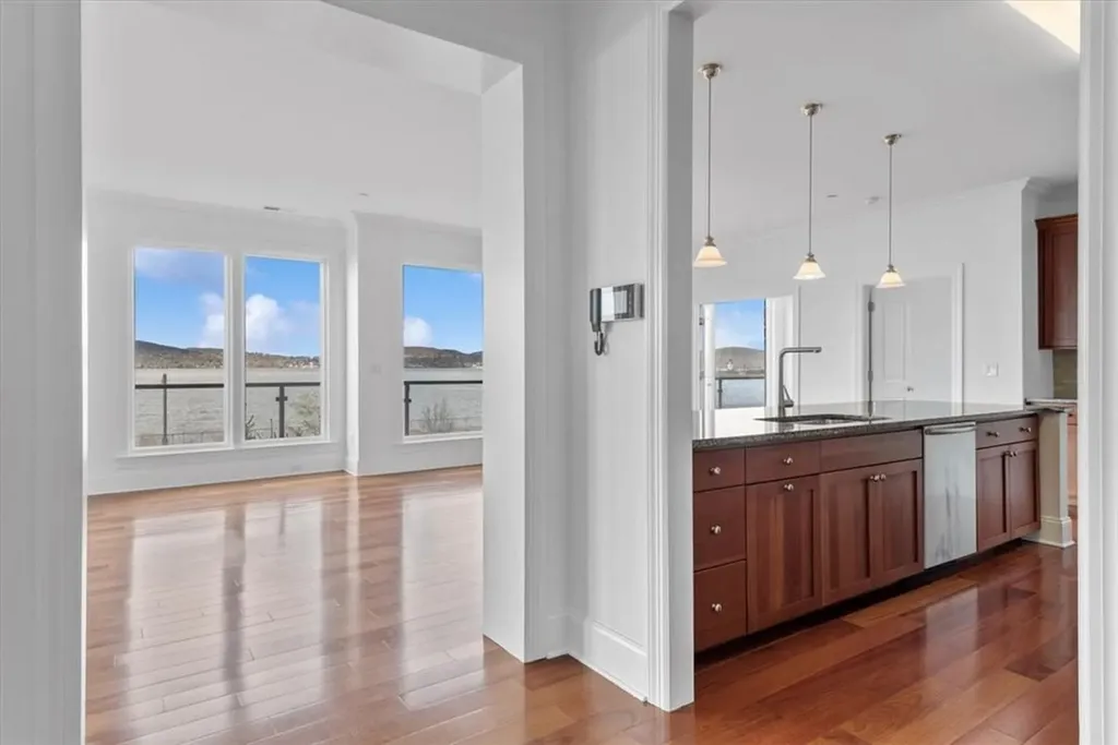 16 Rivers Edge Drive Tarrytown NY 10591
