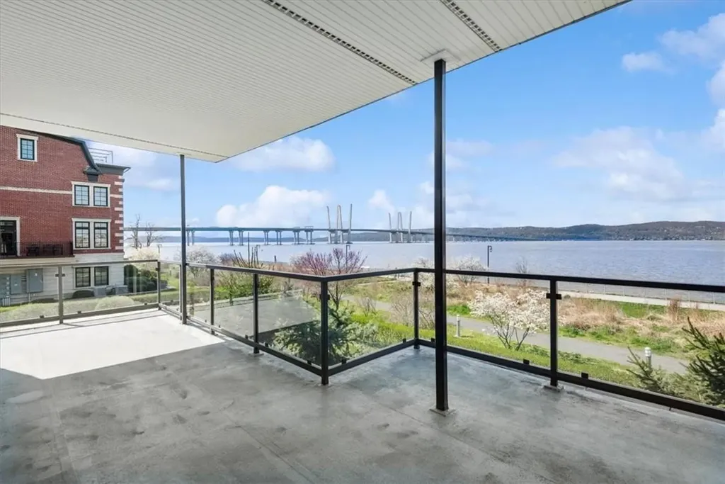 16 Rivers Edge Drive Tarrytown NY 10591
