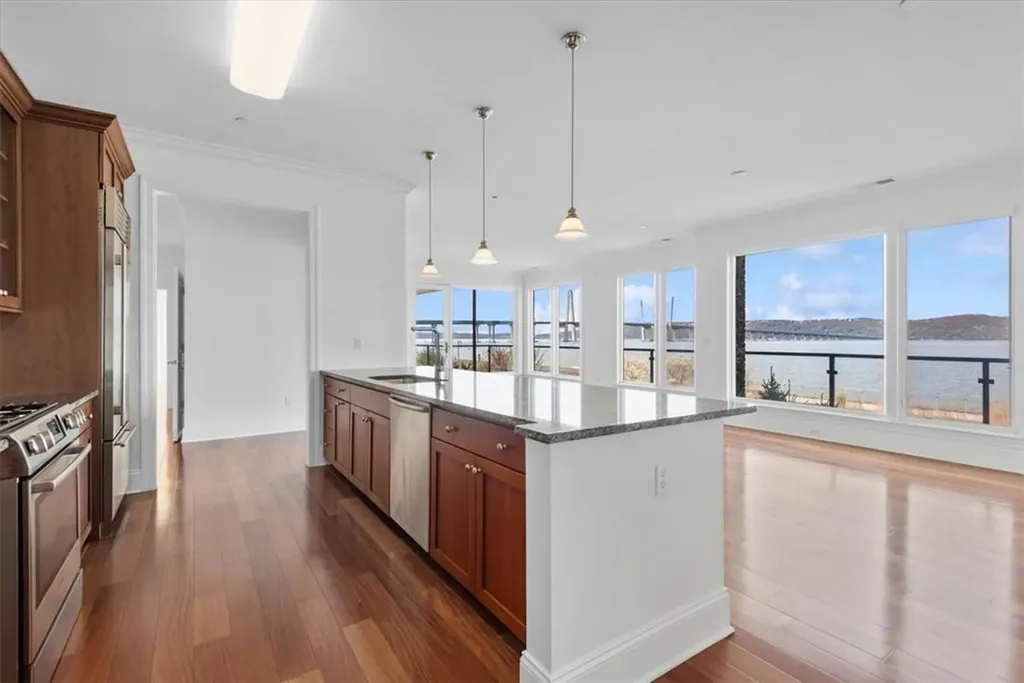 16 Rivers Edge Drive Tarrytown NY 10591