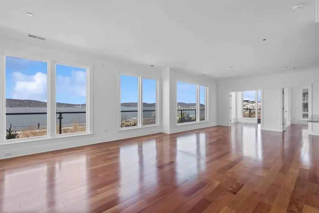 16 Rivers Edge Drive Tarrytown NY 10591
