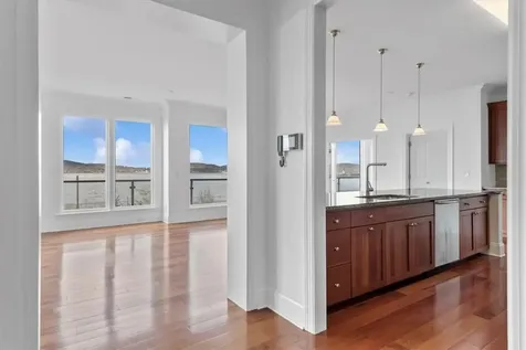 16 Rivers Edge Drive Tarrytown NY 10591