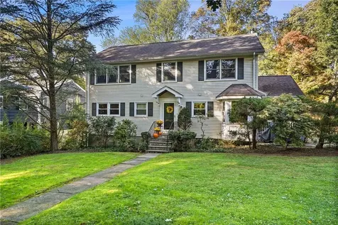 33 Red Oak Lane Mount Kisco NY 10549