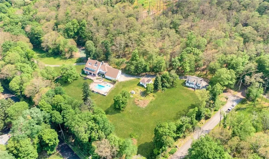 23 Maple Road Cornwall On Hudson NY 12520
