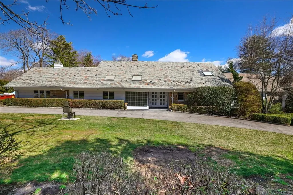 1175 Old White Plains Road Mamaroneck NY 10543