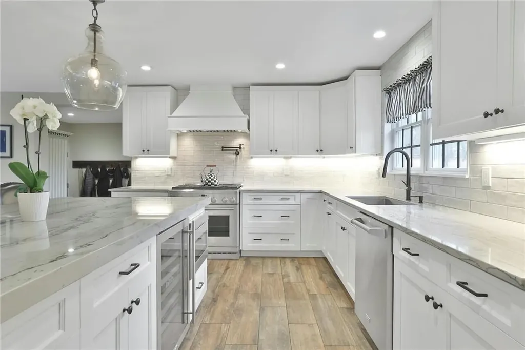 10 Howard Avenue Valhalla NY 10595