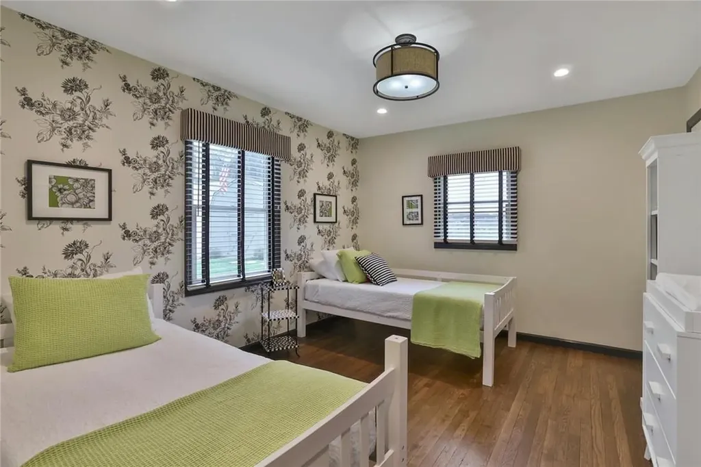 10 Howard Avenue Valhalla NY 10595