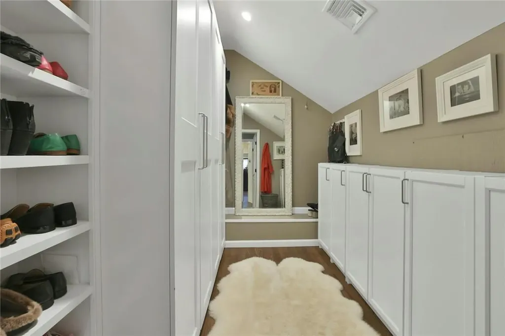 10 Howard Avenue Valhalla NY 10595