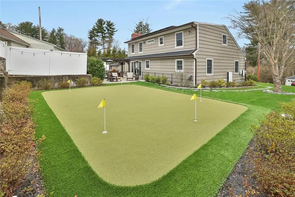 10 Howard Avenue Valhalla NY 10595