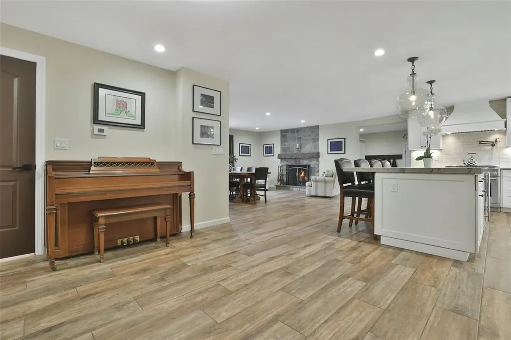 10 Howard Avenue Valhalla NY 10595