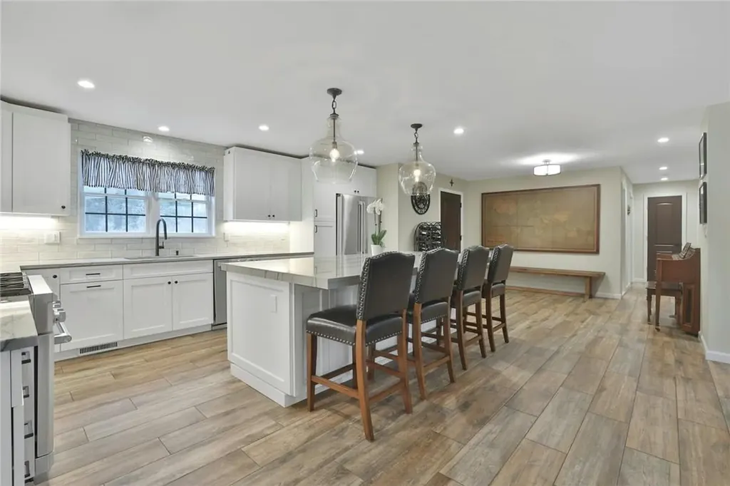 10 Howard Avenue Valhalla NY 10595