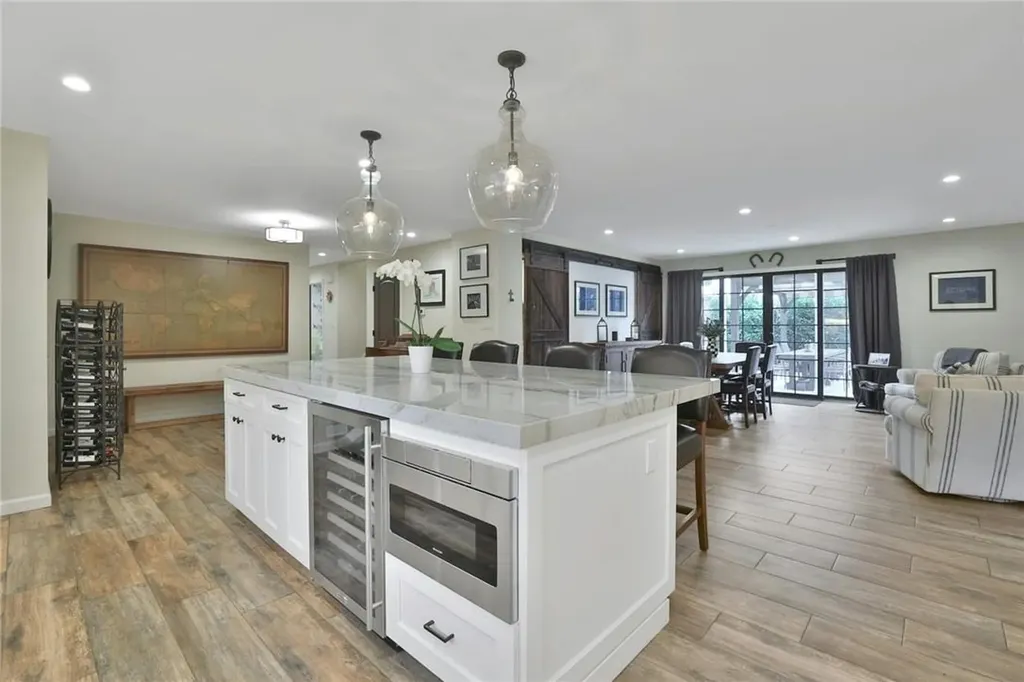 10 Howard Avenue Valhalla NY 10595