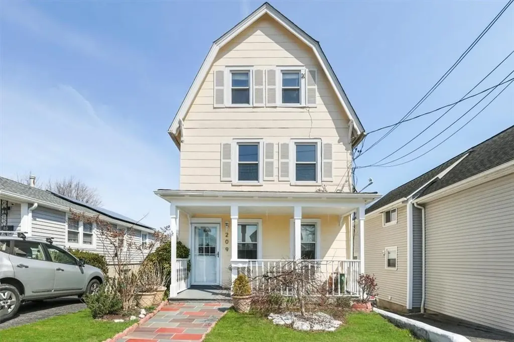 209 Jensen Avenue Mamaroneck NY 10543