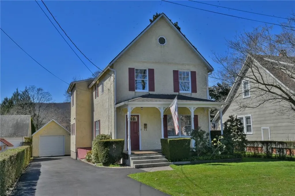 7 Meadow Avenue Suffern NY 10901