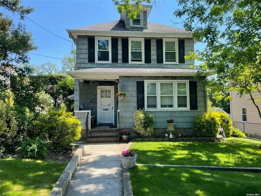 20 Hillside Avenue Glen Head NY 11545