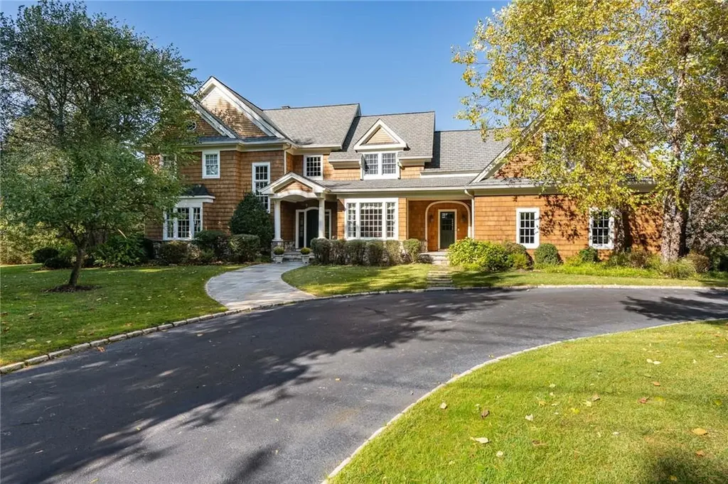 10 Upland Lane Armonk NY 10504