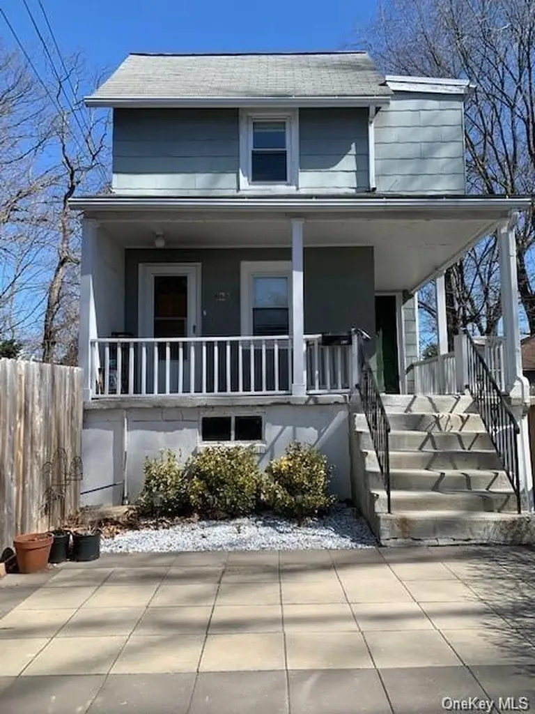323 Maple Avenue Mamaroneck NY 10543