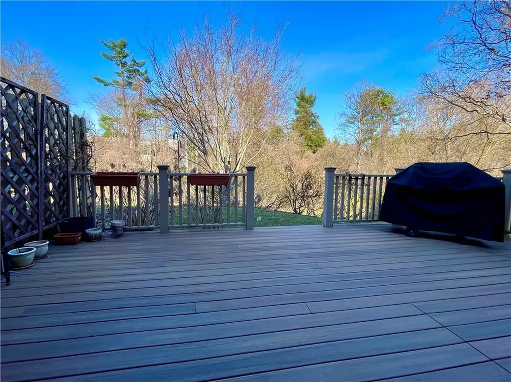 199 Ivy Hill Crescent Rye Brook NY 10573
