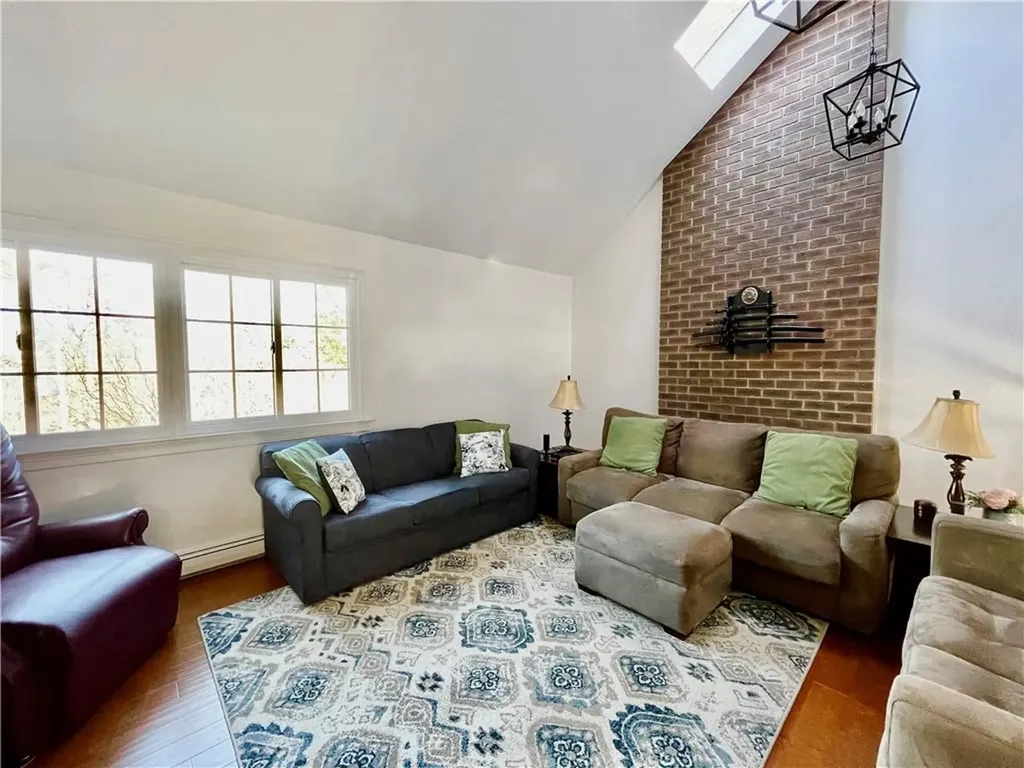 199 Ivy Hill Crescent Rye Brook NY 10573