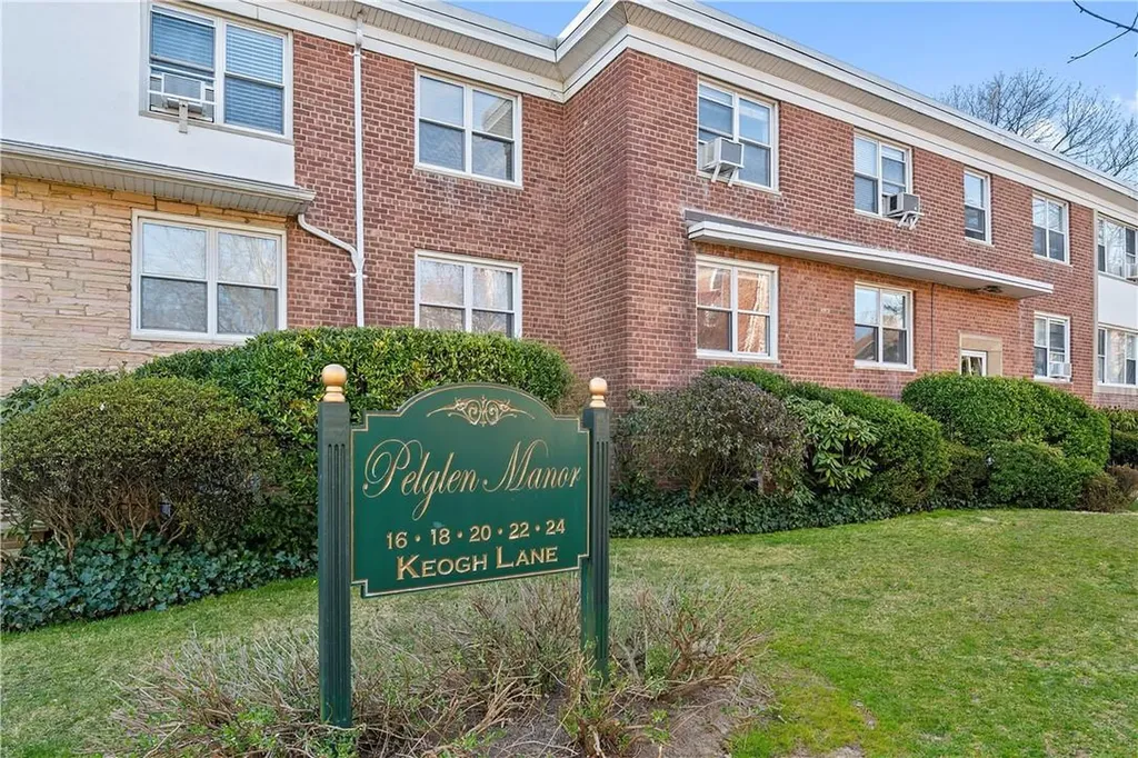 24 Keogh Lane New Rochelle NY 10805