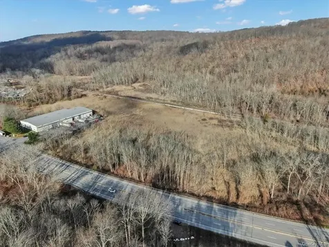 3918 Danbury Road Brewster NY 10509