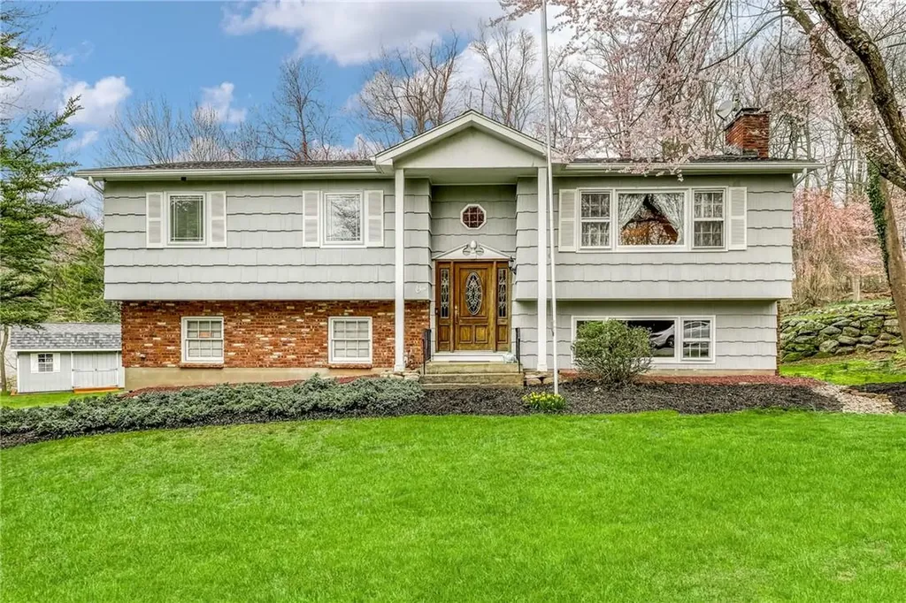 1 Imperial Lane Spring Valley NY 10977