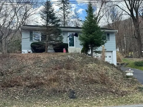 2 Blue Grass Lane Beacon NY 12508