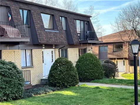 809 Cherry Hill Drive Poughkeepsie NY 12603