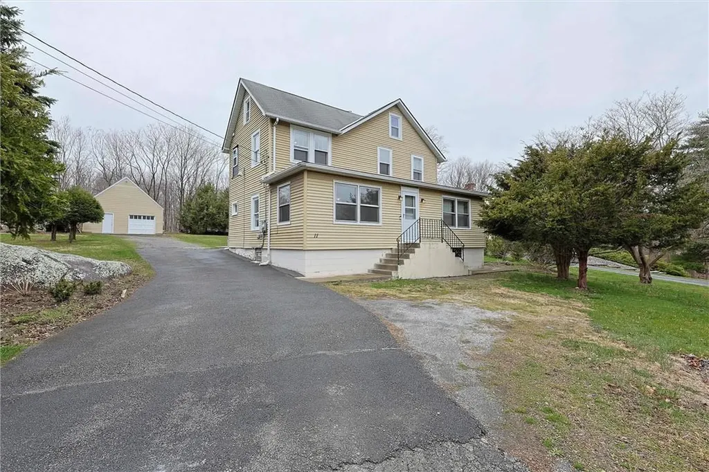 11 Browns Lane Cornwall NY 12518