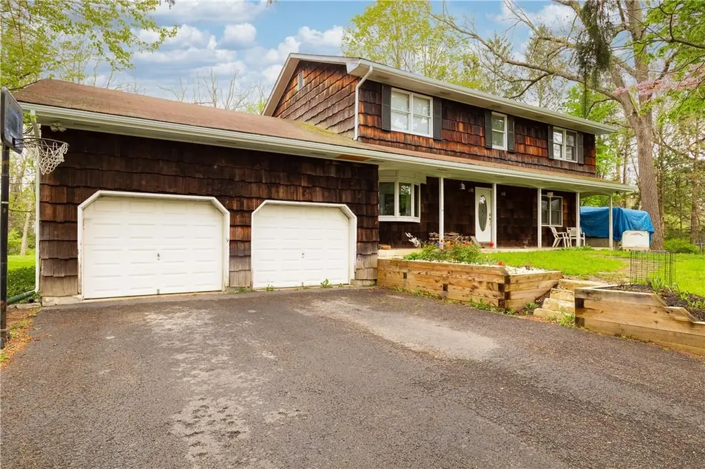 148 Palmer Circle Poughquag NY 12570