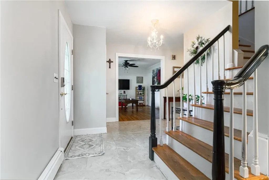 148 Palmer Circle Poughquag NY 12570