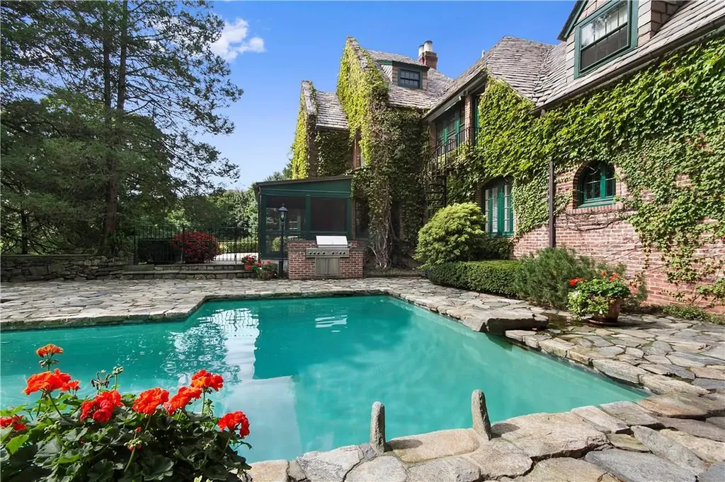 4 Whippoorwill Road Armonk NY 10504